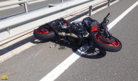 Motosiklet sürücüsünün ağır yaralandığı kazada otomobil sürücüsü kaçtı