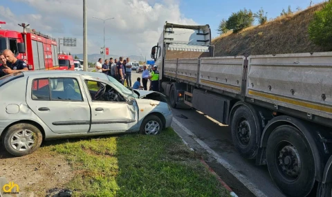 Otomobil TIR’a çarptı 1 kişi yaşamını yitirdi