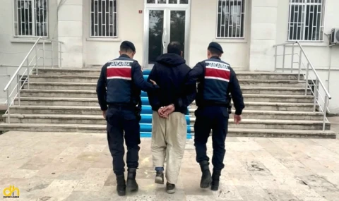12 yıl hapis cezasıyla aranan Afgan firariyi parmak izi yakalattı
