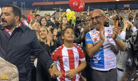 Balonlar kanseri yenen Gencay için gökyüzüne bırakıldı