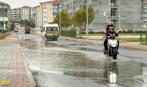 Çorlu’da sağanak etkili oldu