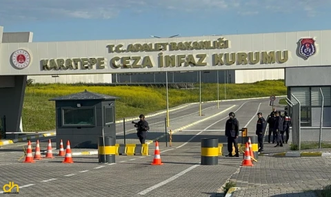 İnfaz koruma memurlarına bıçakla saldırdı: 3 yaralı