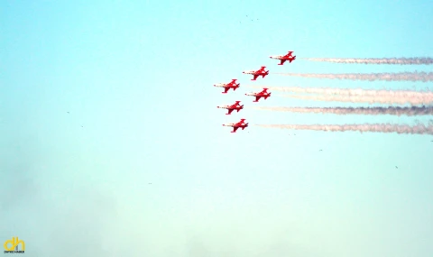 Türk Yıldızları’nın gösterisi nefes kesti