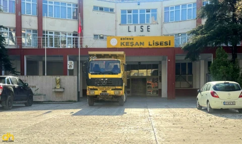 Depreme dayanıksız raporu verilen 57 yıllık lise yıkılacak