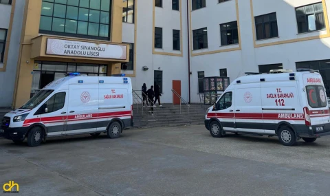 Evden getirilen yemekleri yiyen 5 lise öğrencisi, zehirlenme şüphesiyle hastaneye kaldırıldı