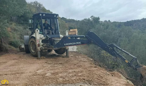 Heyelan nedeniyle kapanan yol ulaşıma açıldı