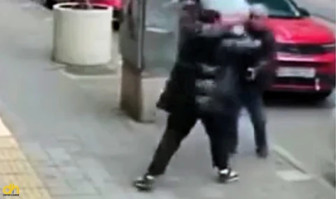 Kendisini evden çıkartan mülk sahibini darbetti