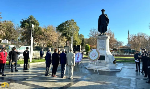 Öğretmenler Günü nedeniyle Edirne’de tören düzenlendi