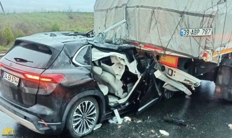 Otomobil, TIR’a arkadan çarptı: 3 yaralı