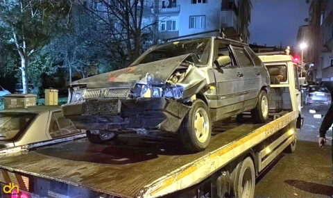 Alkollü sürücü park halindeki araçlara çarptı