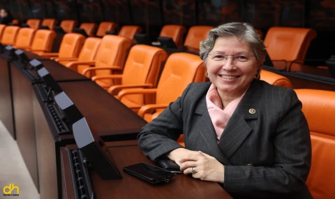 Vekil Nurten Yontar’dan 10 Ocak mesajı