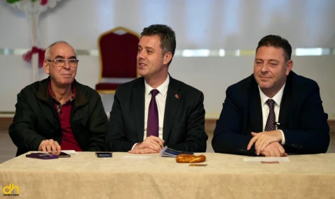 Başkan Sarıkurt emeklilerle bir araya geldi