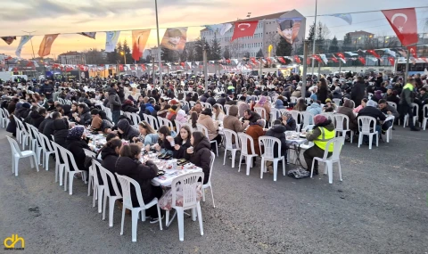 Büyükşehirin ilçe iftar buluşmaları Ergene’de başladı