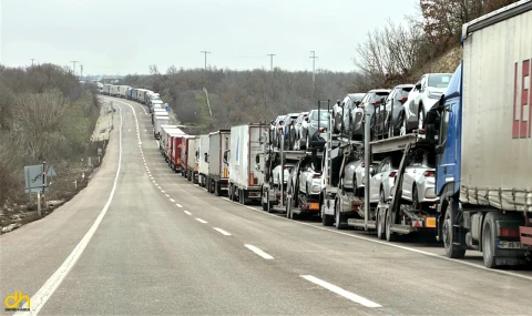 Hamzabeyli'de 11 kilometrelik TIR kuyruğu