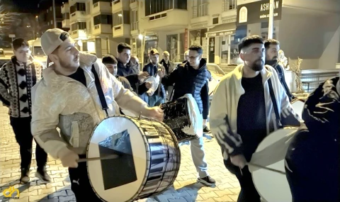 Sahura bando takımı ile kalktılar