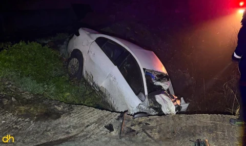 Şarampole devrilen araçtaki 2 kişi yaşamını yitirdi