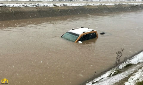 Su kanalına uçan otomobilin sürücüsü aranıyor