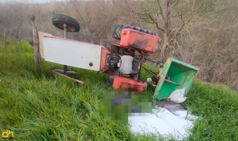 Devrilen traktörün altında kalan sürücü yaşamını yitirdi