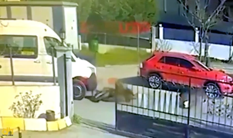 Minibüs ile motosikletin çarpıştığı kazada 2 kişi yaralandı