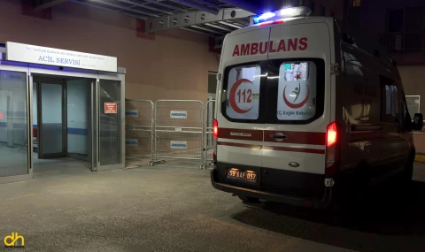 Motosikletlerin çarpıştığı kazada 3 kişi yaralandı