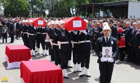 Şehit polis memurları için tören düzenlendi