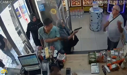 Boşanma aşamasındaki kocasını vurmak istediği tabanca tutukluluk yaptı