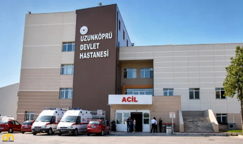Çeltik fabrikası ambarındaki işçiler böcek ilacından zehirlendi
