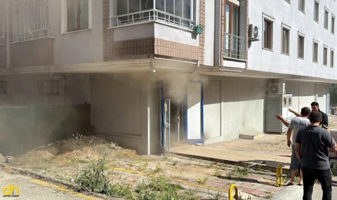 Market deposunda çıkan yangın paniğe neden oldu