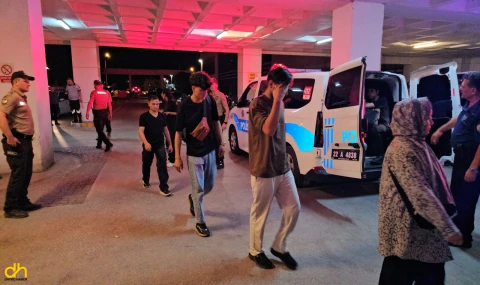 Durdurulan minibüste 24 kaçak göçmen yakalandı