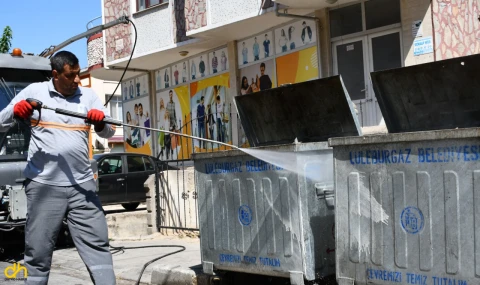 4 bin konteyner düzenli olarak dezenfekte ediliyor