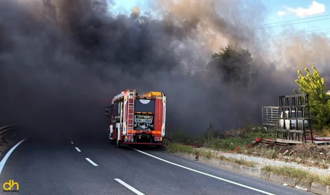 Yangında iki iş yeri kullanılamaz hale geldi
